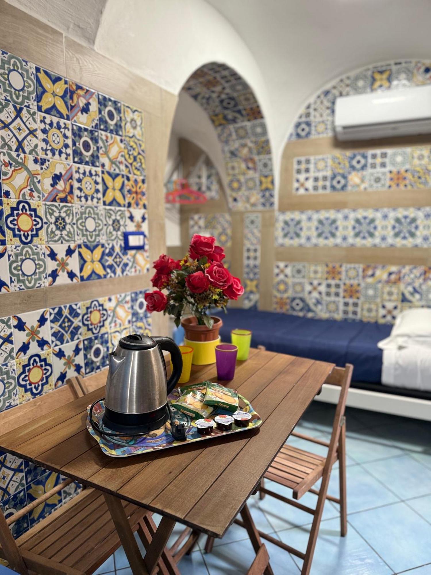 San Nicola Suite & Mini Apartment ソレント エクステリア 写真